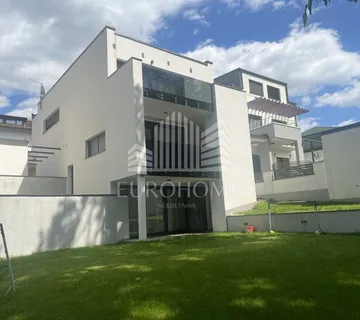 VILA NOVOGRADNJA 302m2, VRT, TERASA, 4 VPM, MAKSIMIR - Zagreb