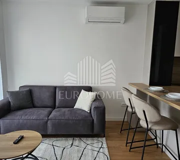 ZADAR, Novogradnja, stan u centru grada, 40m3 - cover