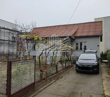 Visoka prizemnica 72 m² s vrtom i 2 parkirna mjesta (parcela 284 m²) - cover