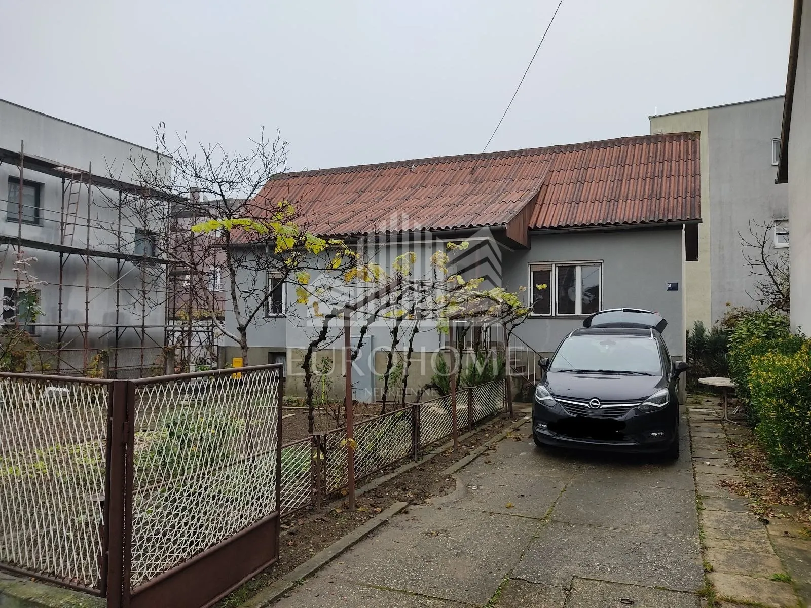 Visoka prizemnica 72 m² s vrtom i 2 parkirna mjesta (parcela 284 m²) - cover