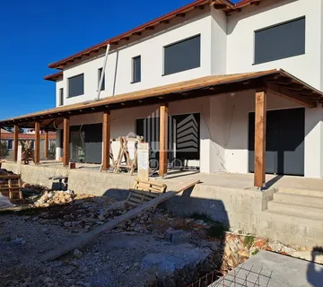 NOVOGRADNJA, Murvica kuća sa bazenom 256m2, 1835€/m2 - Murvica, Poličnik