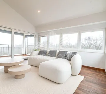 Ekskluzivan dvoetažni penthouse 215 m2 Srebrnjak - cover