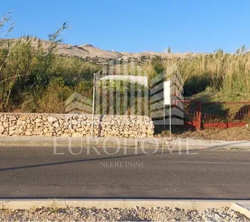 PAG, TOP LOKACIJA, GRAĐEVINSKO ZEMLJIŠTE s legaliziranim objektom, 644m2 - cover