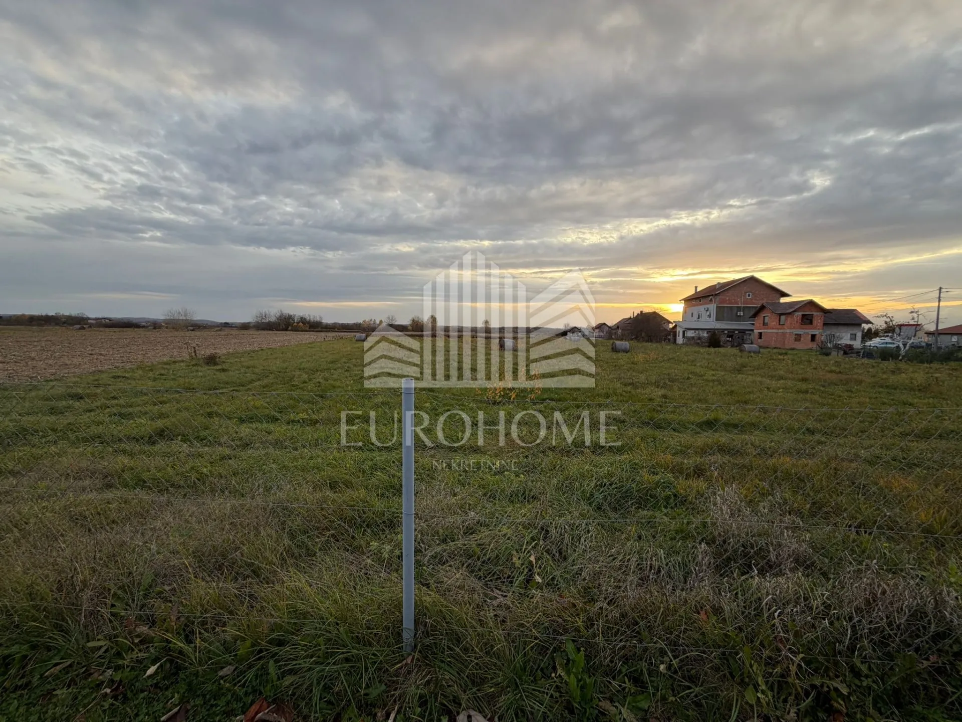 Poljoprivredno zemljište 9,120m2 - Brezovica -  - cover