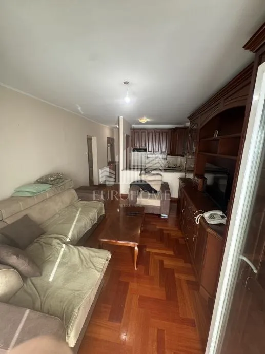 Odlična Lokacija Trešnjevka 3 sobe 55m², Loggia - cover