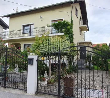 OBITELJSKA KUĆA 448m2, JAZBINA, MAKSIMIR - cover