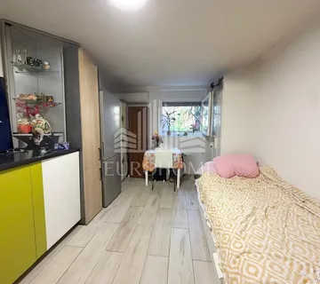 Garsonijera Trešnjevka - Tratinska - - Zagreb