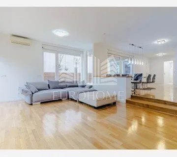 NOVOADAPTIRANA KUĆA ZA NAJAM - HOTO VILE - STRMEC, SAMOBOR - cover