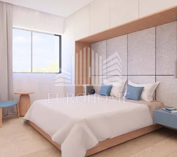 ZADAR, SUKOŠAN- Četverosoban penthouse uz more