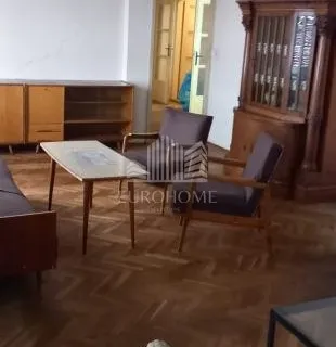 Crvenog križa,Trosoban stan 92 m2 - Zagreb