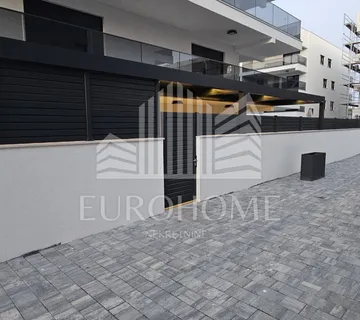 BORIK, ZADAR, Luksuzan trosoban stan za najam, 125m2