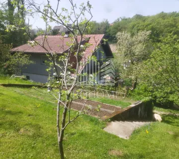 Kraljevac, kuća i zemljište ukupne površine 1451 m2 - Zagreb