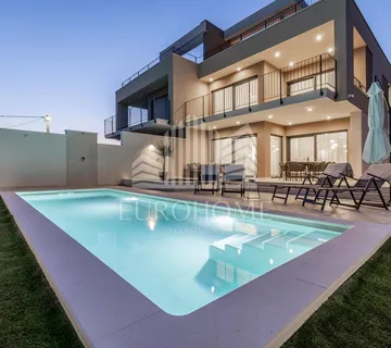 SPLIT, LUXURY VILLA, for 6 months or one year rent - cover