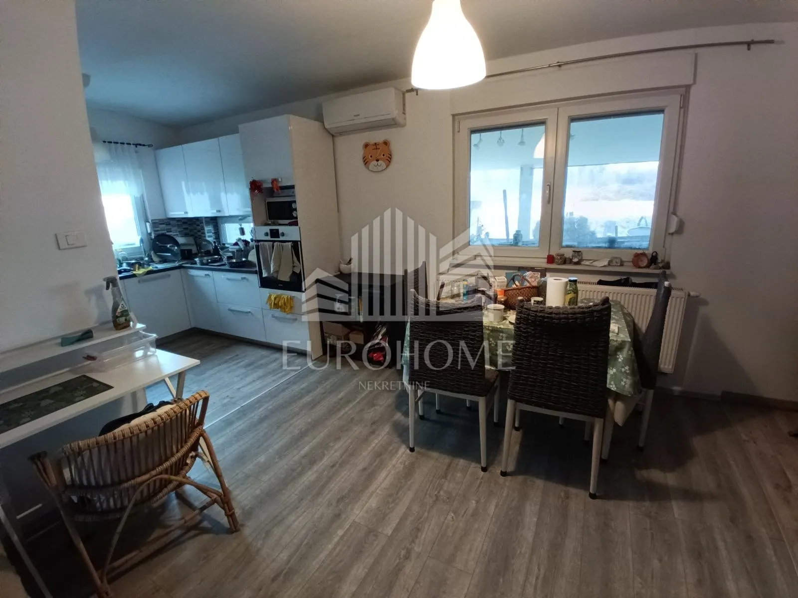 Prilika: uređena prizemnica s pomoćnim objektima i velikom parcelom - cover