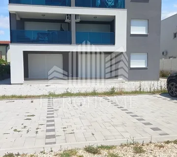 Novogradnja, stan 144m2, otok Vir
