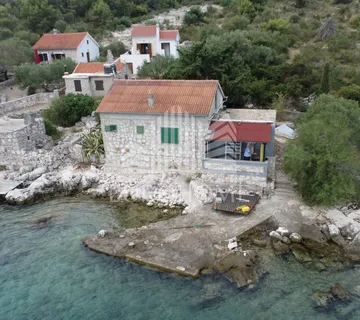 Autentična dalmatinska kuća od 66 m2 na otoku Žutu – mir, priroda i šarm Kornata - cover