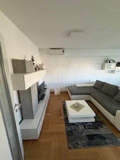 STAN S TERASOM U TRAVNOM, NOVI ZAGREB - 46,55 m²