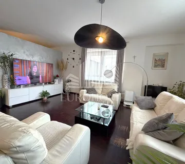 Namješten stan 115m2 - Stenjevec - - Zagreb
