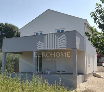 ROH-BAU Kuća, Tkon, otok Pašman, 135 m2