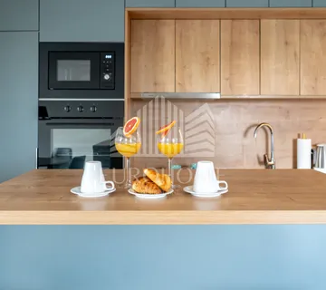 4 luksuzna apartmana u Zatonu, 100 m do plaže, uhodan biznis - Zaton, Nin