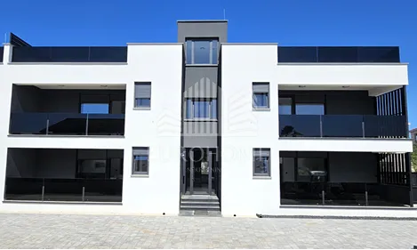 ZADAR-VIR VRHUNSKI APARTMAN U UVALI JADRO - cover