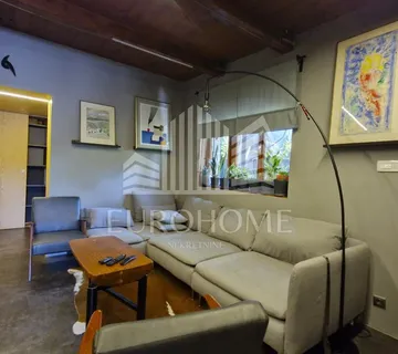 Samostojeća kuća s 2 stana (110 m² + 58 m²), Vrhovec - cover