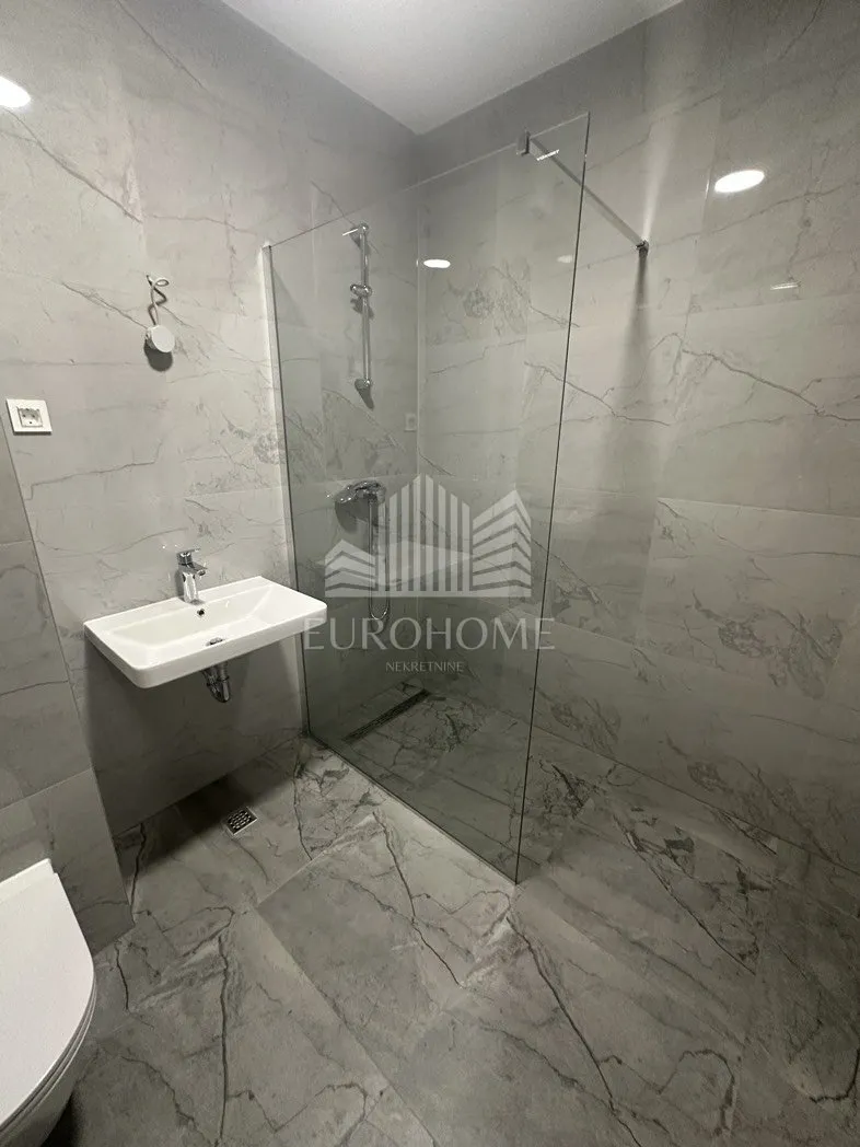 NAJAM-NOVO Trosoban stan 70m2+dvije terase+VPM 12m2 - cover