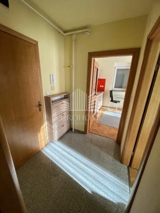 Novi Stan (Knežija) Trešnjevka,40 m2 za najam - cover