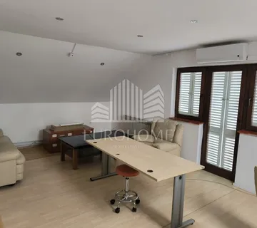 Poslovni prostor površine 421m2 - Trnje - - cover