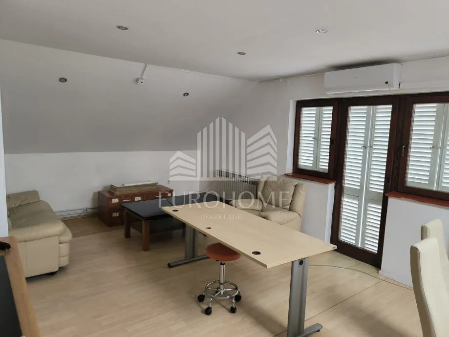 Poslovni prostor površine 421m2 - Trnje - - cover