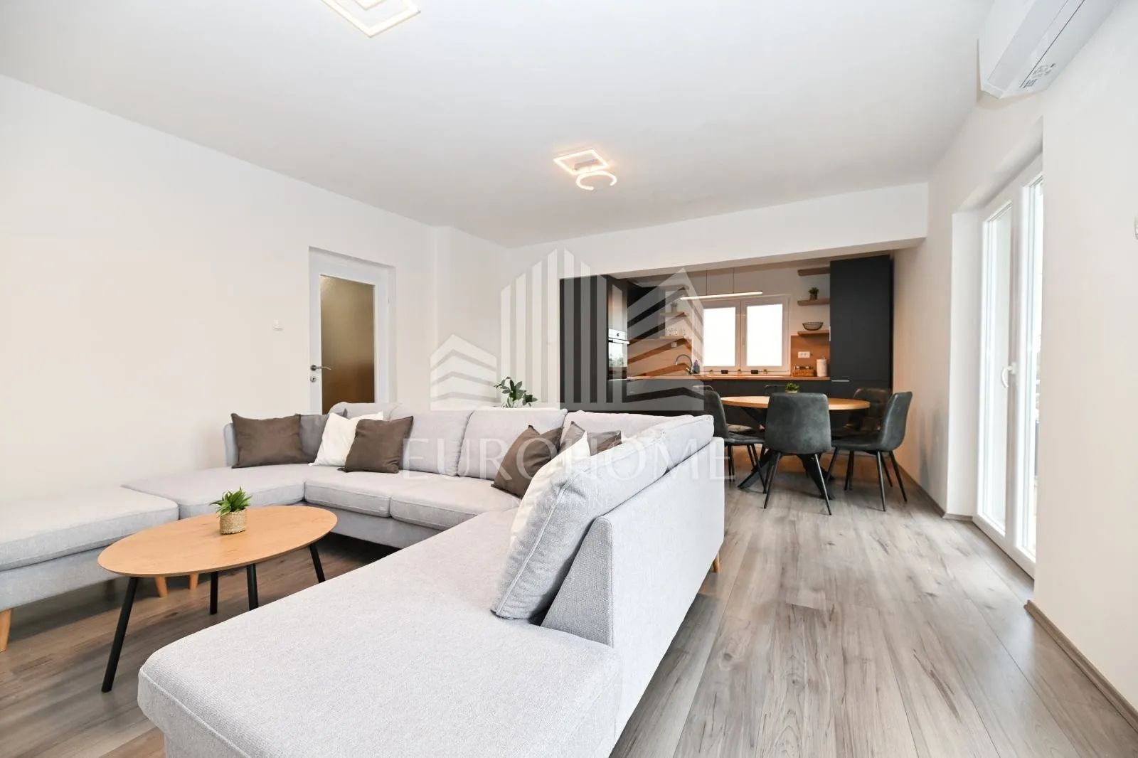 Puntamika, Prekrasan stan za najam do 01.06. - cover