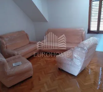 Jednosobni stan 31 m² s dvorištem i parkingom – Trnje (Kruge) - cover