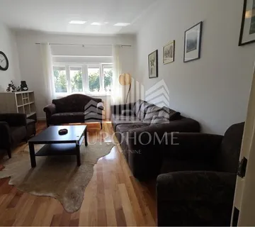 Odličan stan u strogom centru - useljiv odmah, mogućnost parkinga - cover