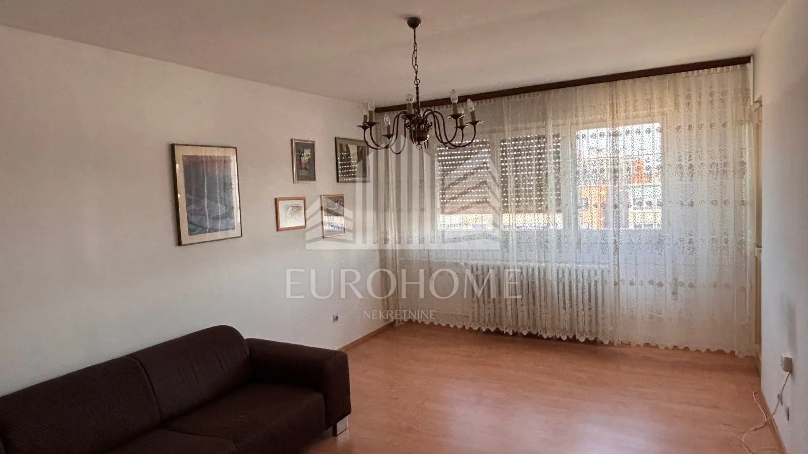 Dvosoban stan s lođom i liftovima, Peščenica – Žitnjak - cover