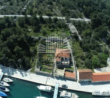 MILNA, Građevinsko zemljište 50m od mora - cover