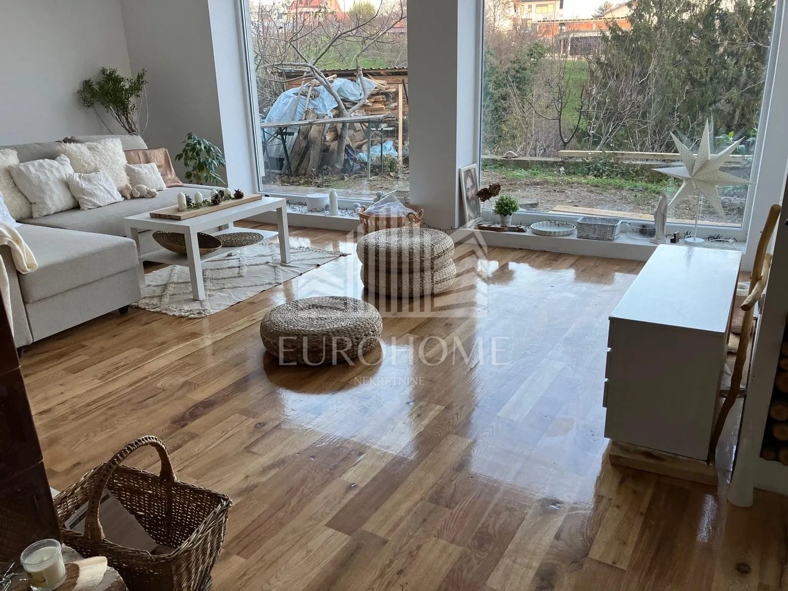 KUĆA SA TRI STANA, REMETE, MAKSIMIR - cover