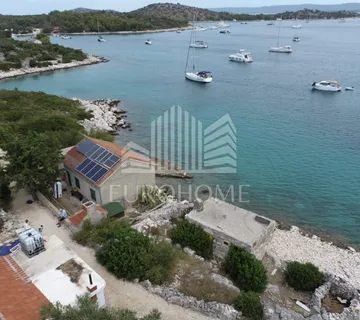 Autentična dalmatinska kuća od 66 m2 na otoku Žutu – mir, priroda i šarm Kornata - cover
