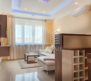 Atraktivno uređen stan u samom centru Zagreba - cover