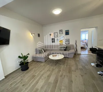 Borik,dvosoban stan,70m2+PM, dugoročni najam! - cover