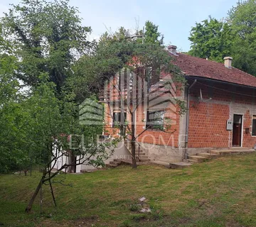 Kuća u šumi s voćnjakom i 2 izvora vode, 4.800 m² okućnice – mir i tišina - cover