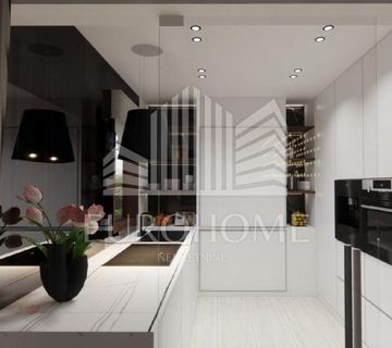 VILA SA DVA STANA 427m2, VRT GRAMAČA, ŠESTINE - cover