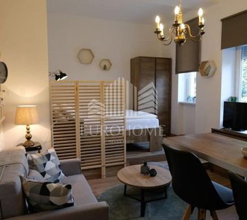 Centar, dvoetažni stan 137m2, 3 apartmana - cover