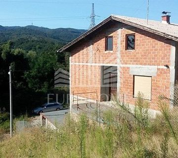 KUĆA S DVA STANA 248 m2, REMETE - cover