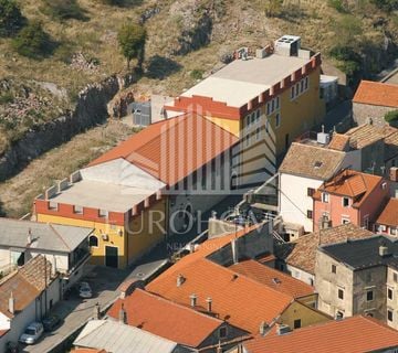 IZUZETNA PRILIKA, Poslovni prostor diskoteke Magnus, Senj - cover