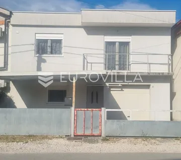 Metković, obiteljska kuća