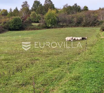 Karlovac, Tušiović, zemljište 7000 m², 200 m do rijeke Radonje - Tušilović, Karlovac