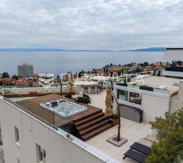 Opatija, Volosko, luksuzan penthaus 267 m², krovna terasa s jacuzzijem