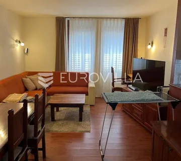 Poreč, stan u centru grada 100m od mora