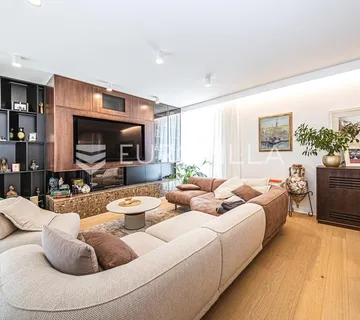 Zagreb, Zelengaj, trosobni luksuzni stan u urabnoj vili, 200 m²