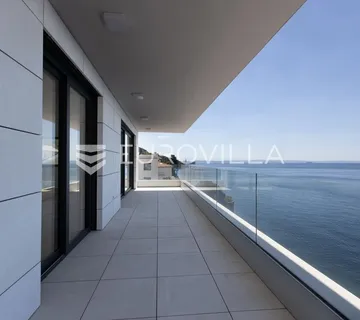 Rijeka, Pećine, NOVOGRADNJA, luksuzan četverosoban stan 163,72 m² prvi red do mora